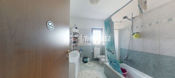 2 Schlafzimmer Wohnung in Cadeo, Italy, Nr. 328690 9