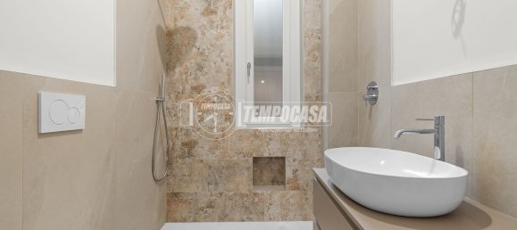 2 bedrooms Apartment in Milan, Italy No. 328663 18