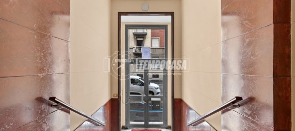 2 bedrooms Apartment in Milan, Italy No. 328663 19