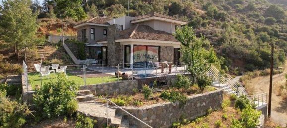 5 bedrooms Villa in Kalopanayiotis, Cyprus No. 17065 6