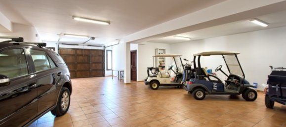 5 bedrooms Villa in Malaga, Spain No. 102943 22