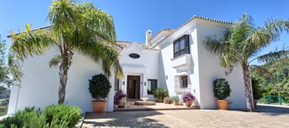 5 bedrooms Villa in Malaga, Spain No. 102943 91