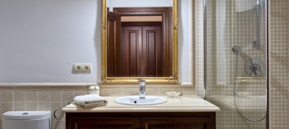 5 bedrooms Villa in Malaga, Spain No. 102943 21