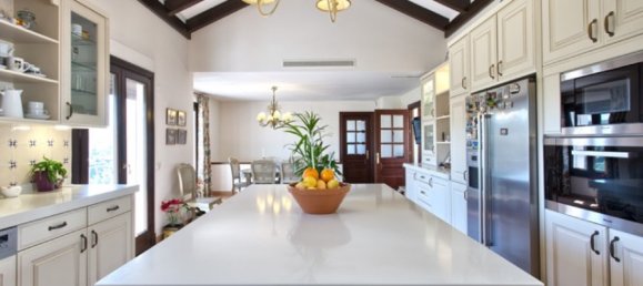 5 bedrooms Villa in Malaga, Spain No. 102943 50