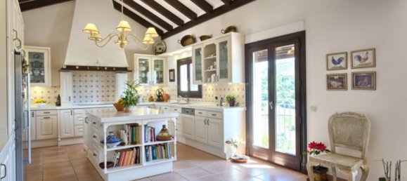 5 bedrooms Villa in Malaga, Spain No. 102943 15