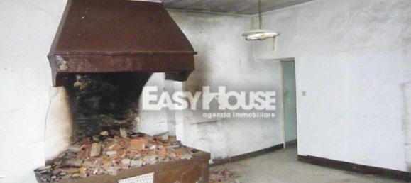 13 rooms House in Terranuova Bracciolini, Italy No. 67077 9