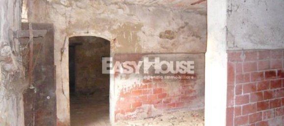 13 rooms House in Terranuova Bracciolini, Italy No. 67077 2