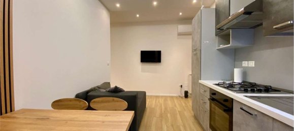 Studio in Trieste, Italy, Nr. 284226 4