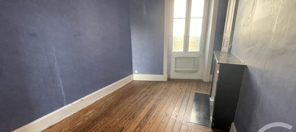 3 bedrooms House in Chateauroux, France No. 254758 3