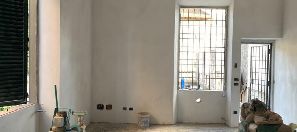 3 rooms Apartment in Florence, Italy No. 33013 6