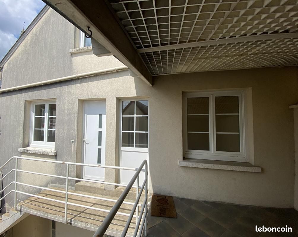 2 chambres Duplex à Châteaudun, France No. 44713