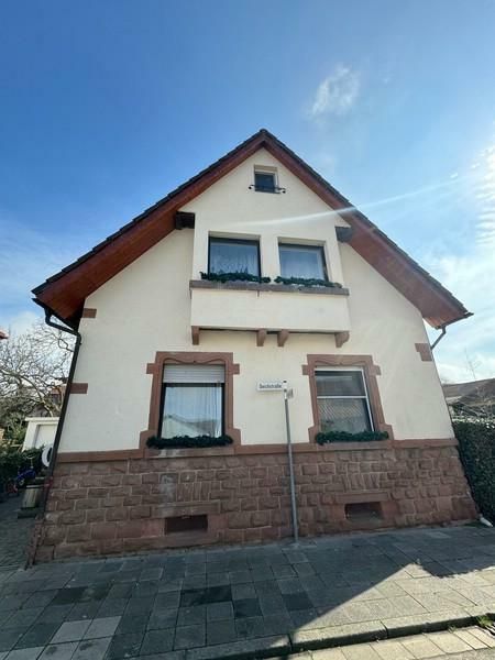 6 bedrooms House in Frankenthal, Germany No. 11680