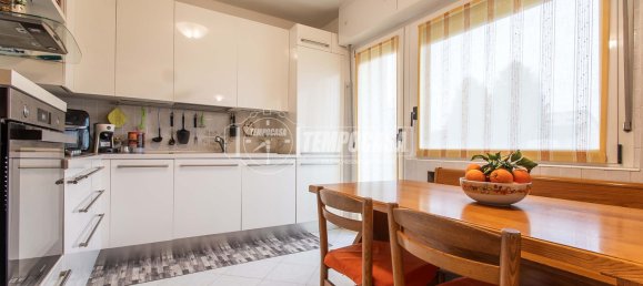 4-Zimmer Villa in Limbiate, Italy, Nr. 181968 3