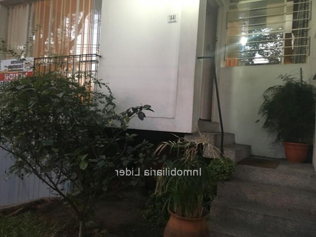 3 bedrooms House in Montevideo, Uruguay No. 6129