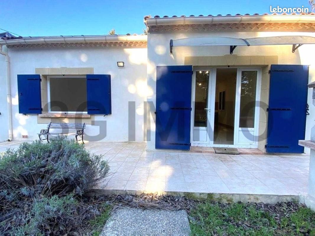 2 bedrooms Villa in Violes, France No. 195914