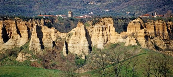 5 rooms Apartment in Castelfranco Piandiscò, Italy No. 190011 15