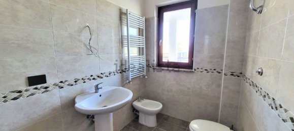 3 rooms Apartment in Viterbo, Italy No. 140441 12