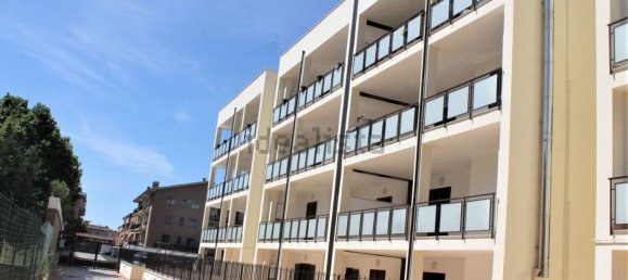 3 rooms Apartment in Viterbo, Italy No. 140441 4