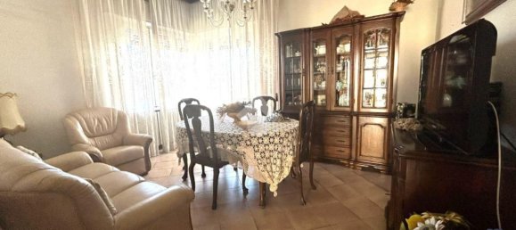 4 bedrooms Apartment in Rimini, Italy No. 332370 2