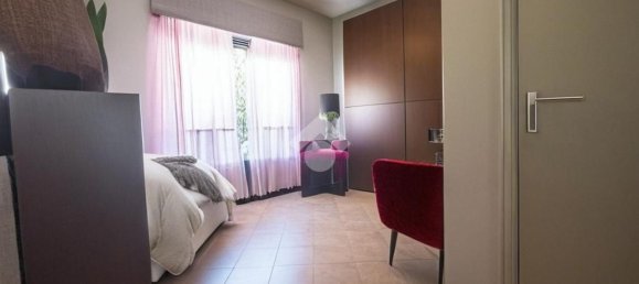 4 bedrooms Apartment in Rimini, Italy No. 332370 7