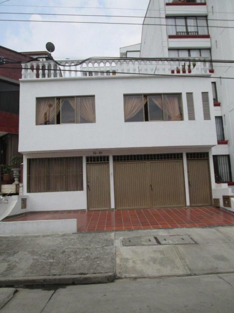 8 bedrooms House in Valle del Cauca, Colombia No. 5695