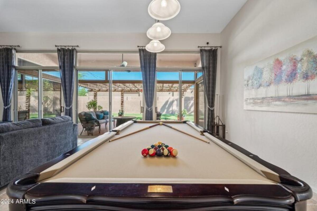 Casa de 4 dormitorios en Glendale, USA No. 239229