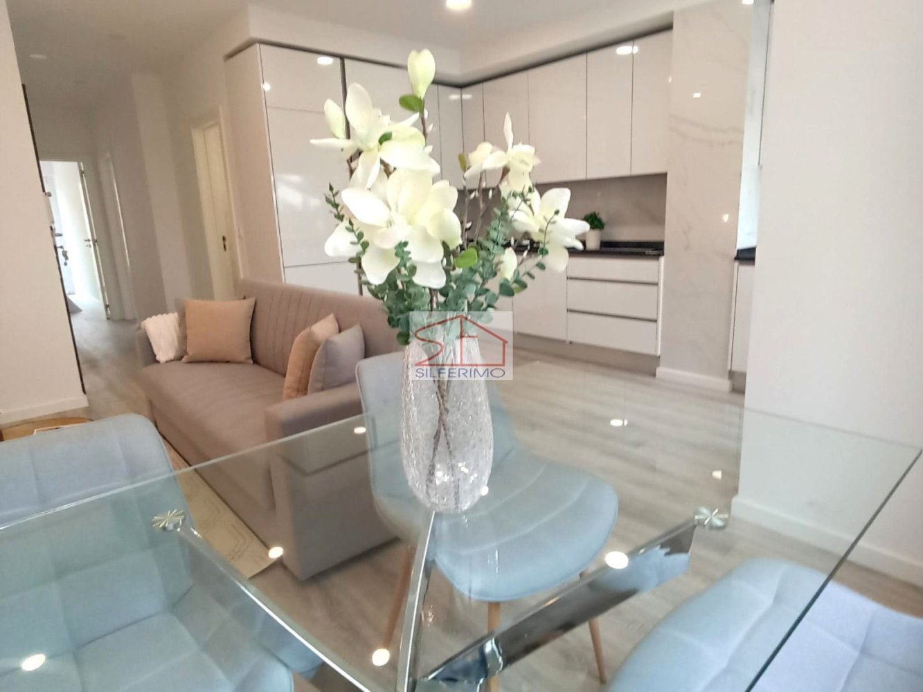 3 bedrooms Apartment in Lisbon, Portugal No. 162725