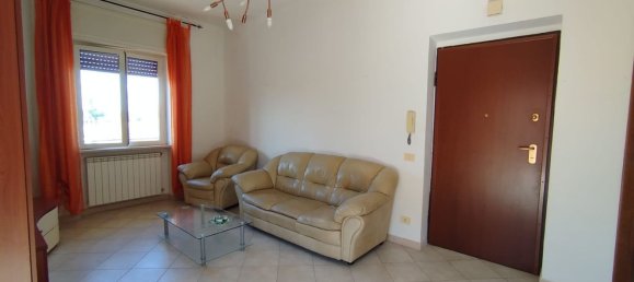4 rooms Apartment in Tivoli, Italy No. 195951 2