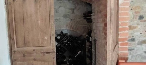 5 bedrooms Villa in Gavi, Italy No. 76344 9