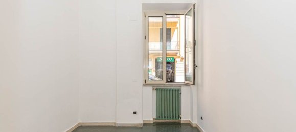 3-salle Appartement à Palermo, Italy No. 309363 13