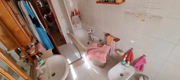 3-salle Appartement à Pomezia, Italy No. 256944 19