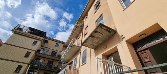 3-salle Appartement à Pomezia, Italy No. 256944 25