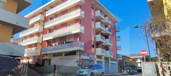 4 rooms Apartment in Montesilvano, Italy No. 17536 13