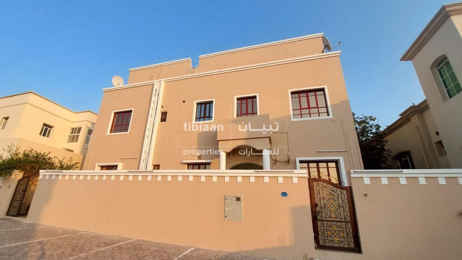 7 bedrooms Villa in Al Ansab, Oman No. 555