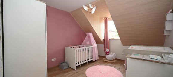 Таунхаус с 4 комнатами в Neustadt an der Waldnaab, Германия № 282168 12