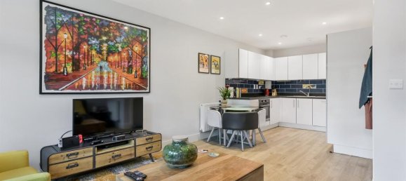 1 bedroom Apartment in Hounslow, United Kingdom No. 9844 4