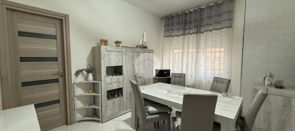 2 Schlafzimmer Wohnung in Naples, Italy, Nr. 125355 26