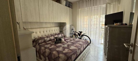 2 bedrooms Apartment in Naples, Italy No. 125355 2