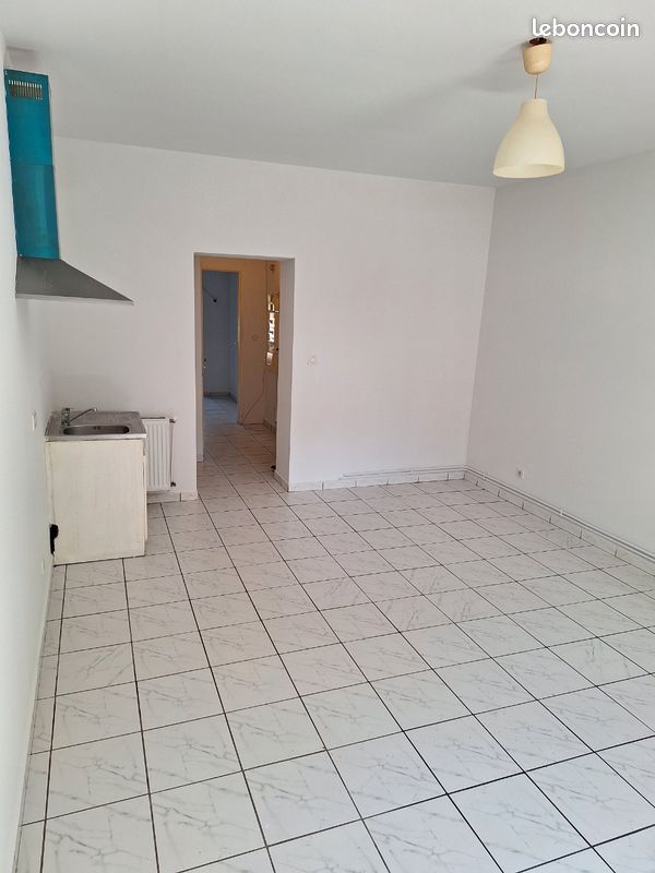 Apartamento de 2 habitaciónes en Saint-Etienne, France No. 342692