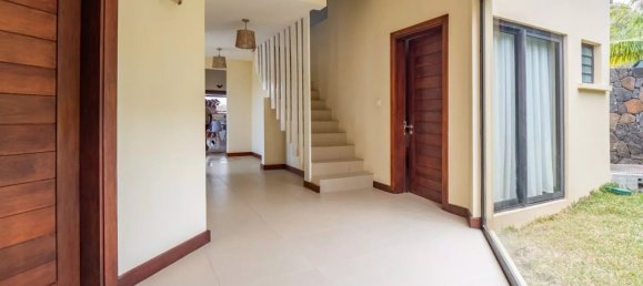 Villa de 5 dormitorios en Grande Riviere Noire, Mauritius No. 46 5