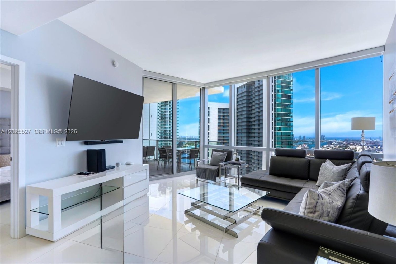 2 غرف نوم عقار تجاري في Miami, USA رقم 614997