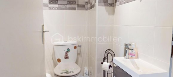 3 chambres Maison à Pont-l'Abbé-d'Arnoult, France No. 96080 15