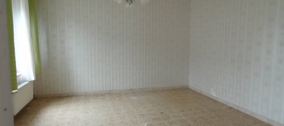 1 chambre Maison de ville à Tavaux-et-Pontséricourt, France No. 42767 6