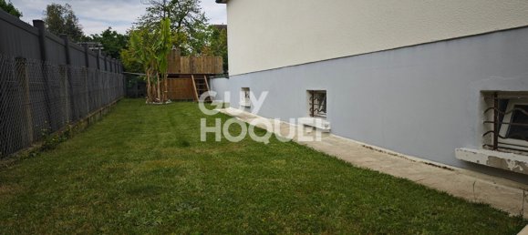 Casa de 3 dormitorios en Leves, France No. 52015 12