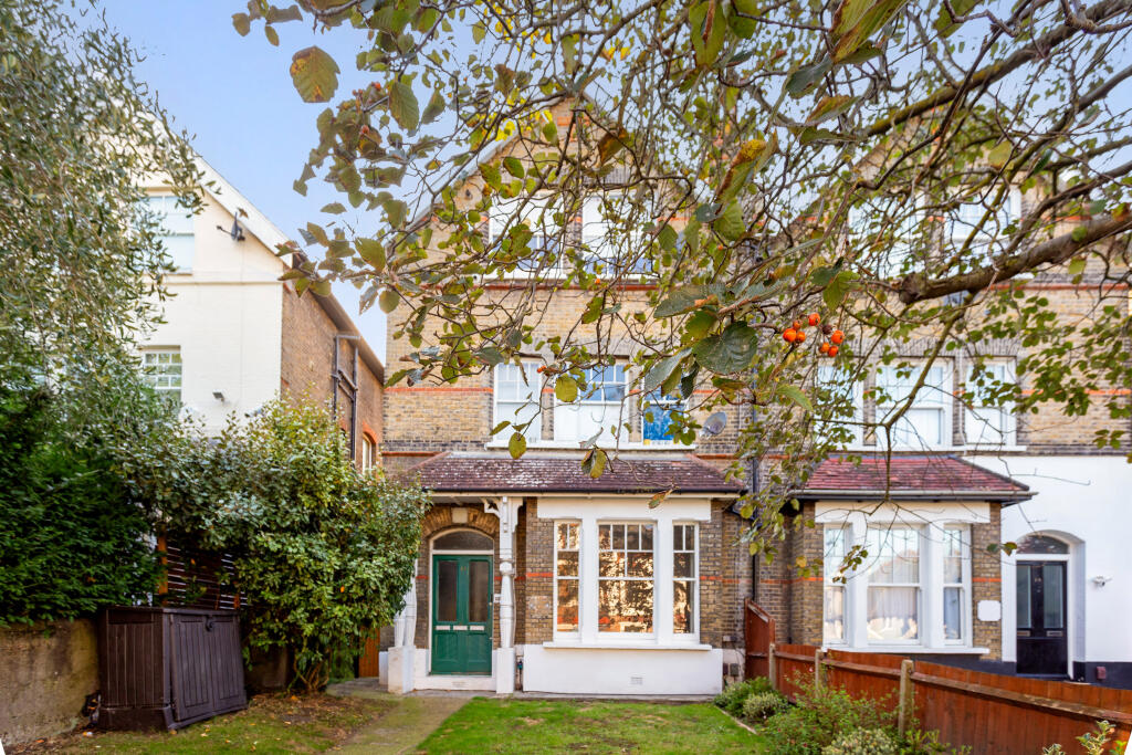 2 bedrooms Apartment in London, United Kingdom No. 13945