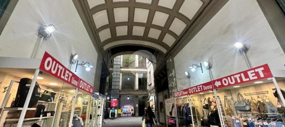 1 room Office in Naples, Italy No. 54005 4