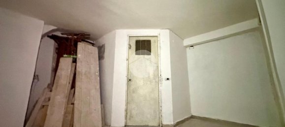 1 room Office in Naples, Italy No. 54005 16