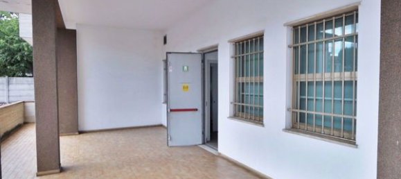 4 rooms Commercial property in Rescaldina, Italy No. 56685 19