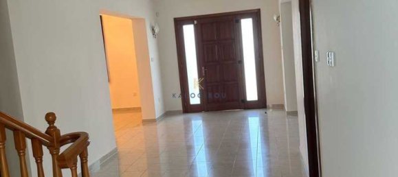 Propiedad comercial de 5 dormitorios en Larnaca, Cyprus No. 20732 8