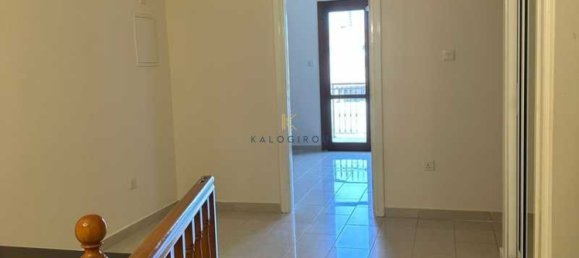 Propiedad comercial de 5 dormitorios en Larnaca, Cyprus No. 20732 9